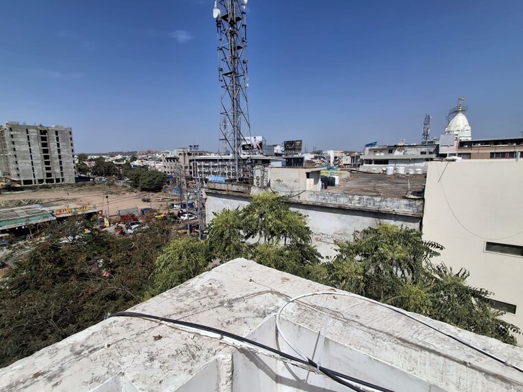 Exterior View, kolar rd Commercial Showroom 8000 Sq.Ft. In Kolar rd Bhopal 9456985