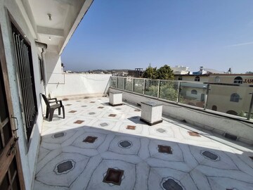  Showroom – Exterior View View at Kolar rd - for Sale