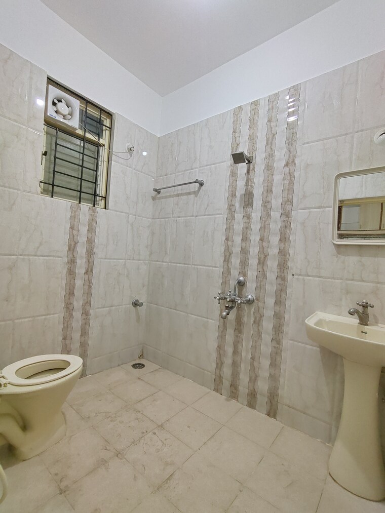 Bathroom, purvi-lotus 2 Bedroom 1198 Sq.Ft. Apartment In Hsr Layout Bangalore 9457015