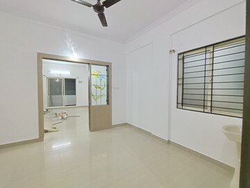 Room in 2 BHK Apartment at Purvi Lotus, Hsr Layout – for Rent