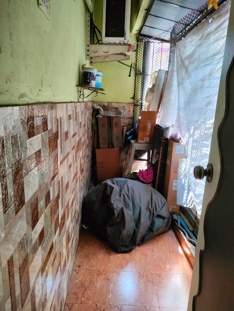 Balcony, vrindavan-society-thane-west 1 Bedroom 545 Sq.Ft. Apartment In Vrindavan Society Thane 9457014