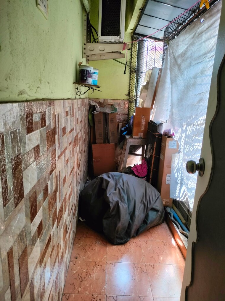 Balcony, vrindavan-society-thane-west 1 Bedroom 545 Sq.Ft. Apartment In Vrindavan Society Thane 9457014