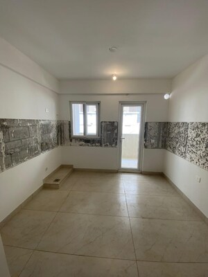 Room in 2 BHK Apartment at Donata Milton, Cooke Town – for Sale