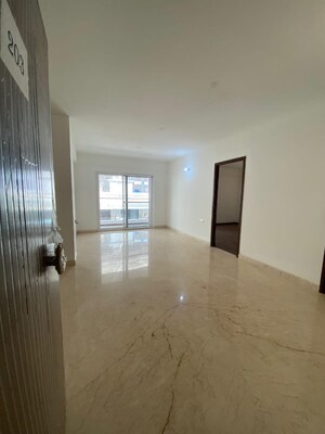 Room in 2 BHK Apartment at Donata Milton, Cooke Town – for Sale