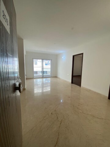 Room in 2 BHK Apartment at Donata Milton, Cooke Town – for Sale