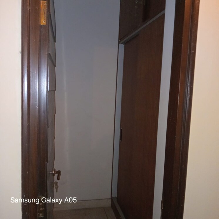 undefined, greater kailash ii 3 Bedroom 250 Sq.Yd. Apartment In Greater Kailash ii Delhi 9457177