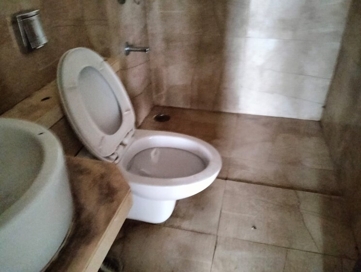 Bathroom, jp-decks 2 Bedroom 850 Sq.Ft. Apartment In Goregaon East Mumbai 9457176