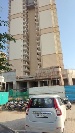 4 BHK + Pooja Room Apartment For Sale in Sector 82