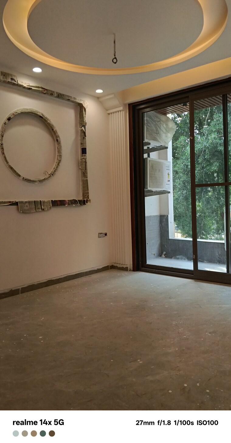 Room, puri-aman-vilas 4 Bedroom 350 Sq.Yd. Builder Floor In Sector 89 Faridabad 9457386