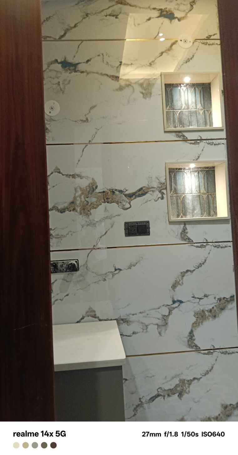 Bathroom, puri-aman-vilas 4 Bedroom 350 Sq.Yd. Builder Floor In Sector 89 Faridabad 9457386