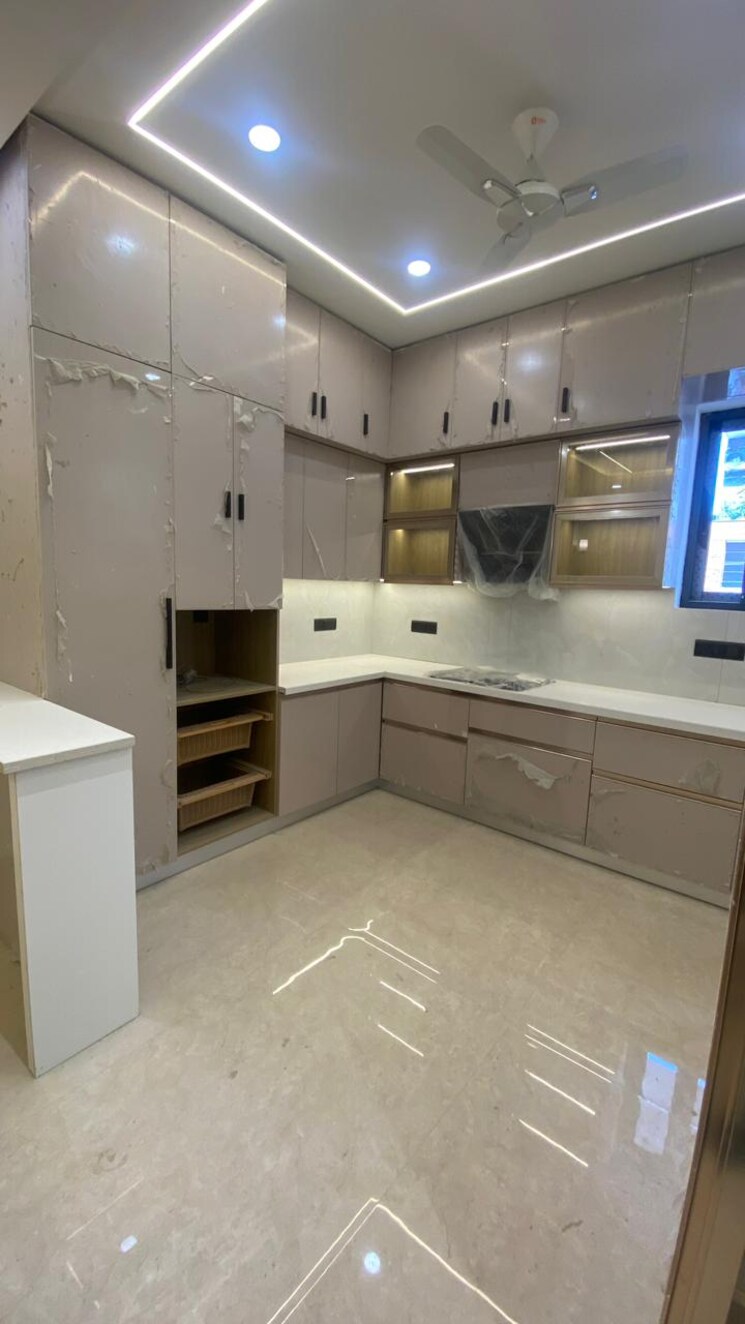 Kitchen, sector 89 3 Bedroom 260 Sq.Yd. Builder Floor In Sector 89 Faridabad 9457288