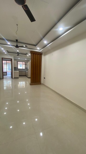 Room in 4 BHK Builder Floor at Sector 89 – for Sale