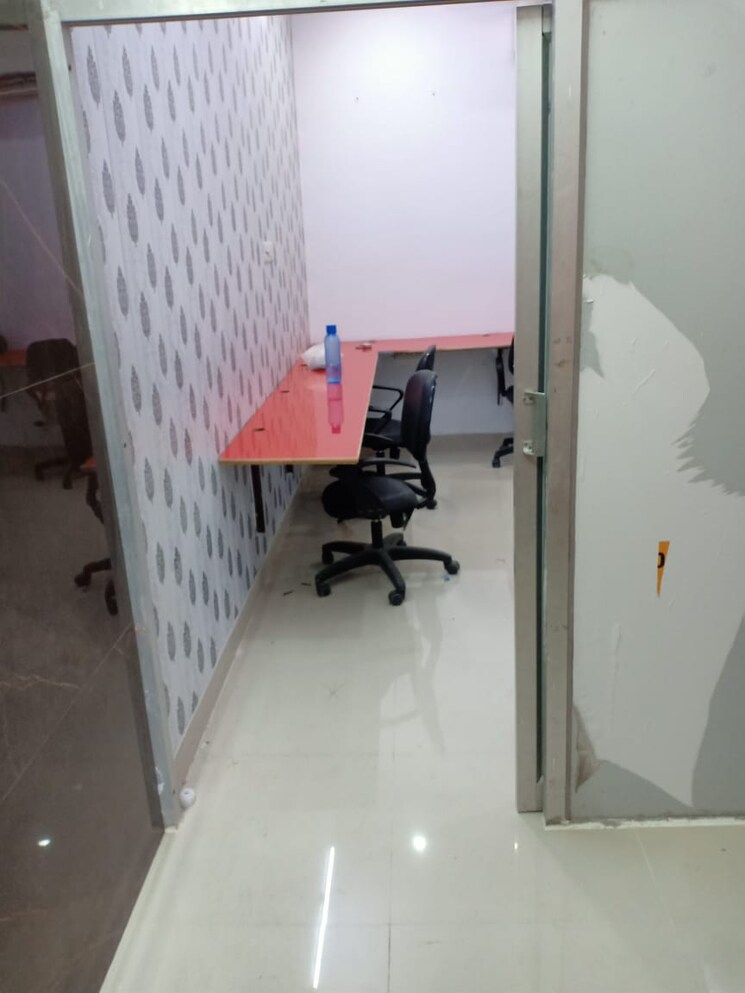 Team Area, indira nagar Commercial Office Space 500 Sq.Ft. In Indira Nagar Lucknow 9457679