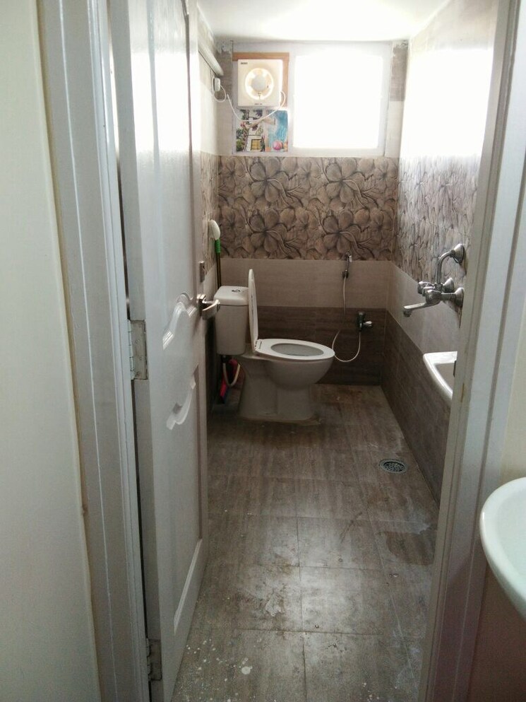 Bathroom, kondapur 2 Bedroom 1300 Sq.Ft. Apartment In Kondapur Hyderabad 9457673