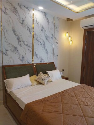 Bedroom in 3.5 BHK Builder Floor at Smart World Gems, Sector 89 – for Sale