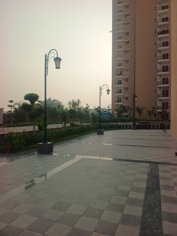  Shop – Exterior View View at Earthcon Casa Grande II, Chi V Greater Noida - for Rent