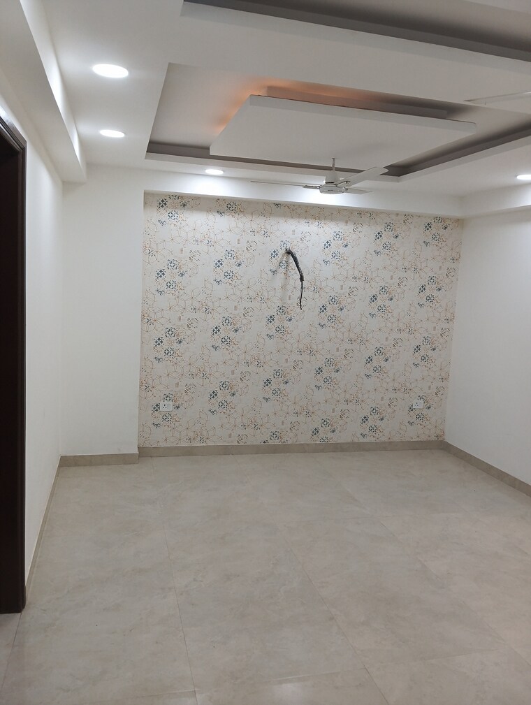 Room, sultanpur 3 Bedroom 135 Sq.Yd. Apartment In Sultanpur Delhi 9457777