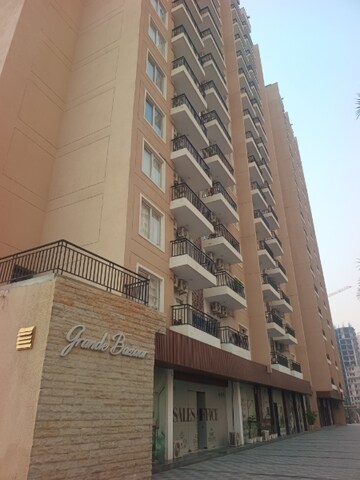  Shop – Exterior View View at Earthcon Casa Grande II, Chi V Greater Noida - for Rent