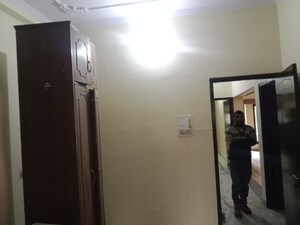 Room in 2 BHK Apartment at Shanti Plaza Vaishali, Vaishali Sector 4 – for Rent