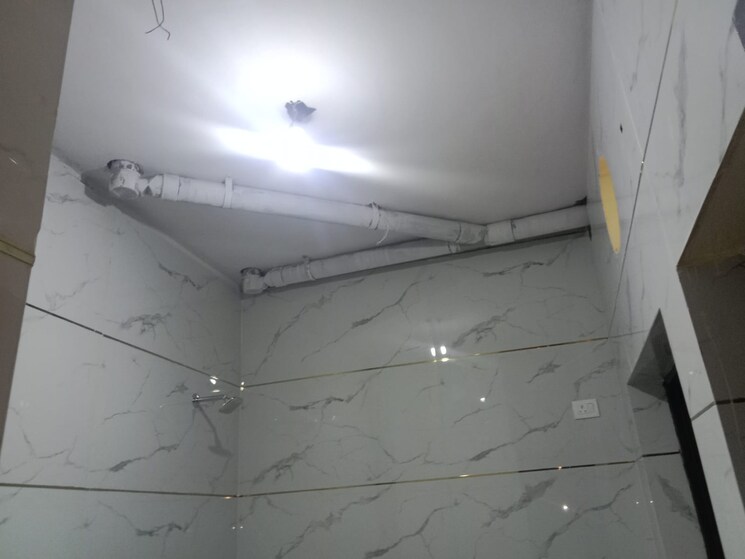 Bathroom, shanti-plaza-vaishali 2 Bedroom 150 Sq.Ft. Apartment In Vaishali Sector 4 Ghaziabad 9457776