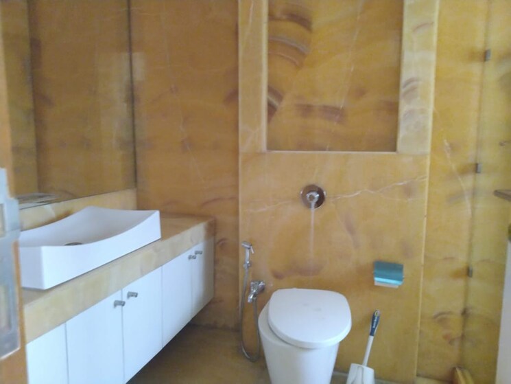 Bathroom, ekta-world-lake-superior 4 Bedroom 4500 Sq.Ft. Apartment In Powai Mumbai 9457768