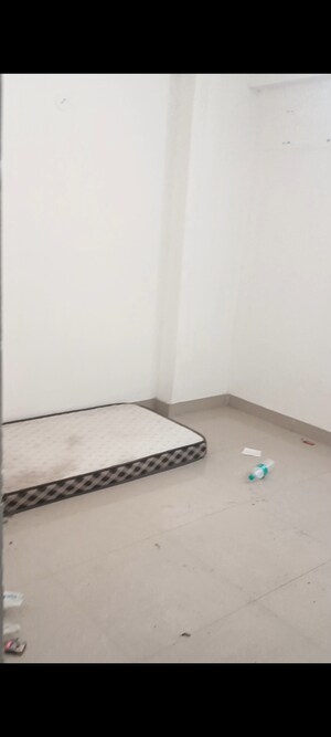 2 BHK Apartment For Rent in Sector 33