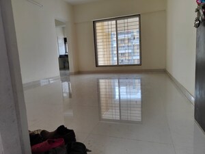 Room in 2 BHK Apartment at Sumeru Devarshi Complex, Narhe – for Rent