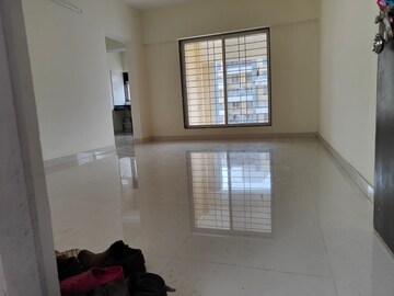 Room in 2 BHK Apartment at Sumeru Devarshi Complex, Narhe – for Rent