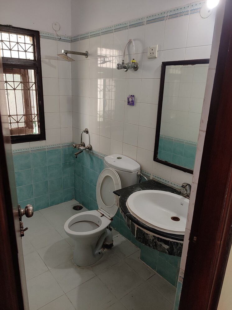 Kitchen, rps-green-valley 2 Bedroom 1155 Sq.Ft. Apartment In Sector 42 Faridabad 9457792