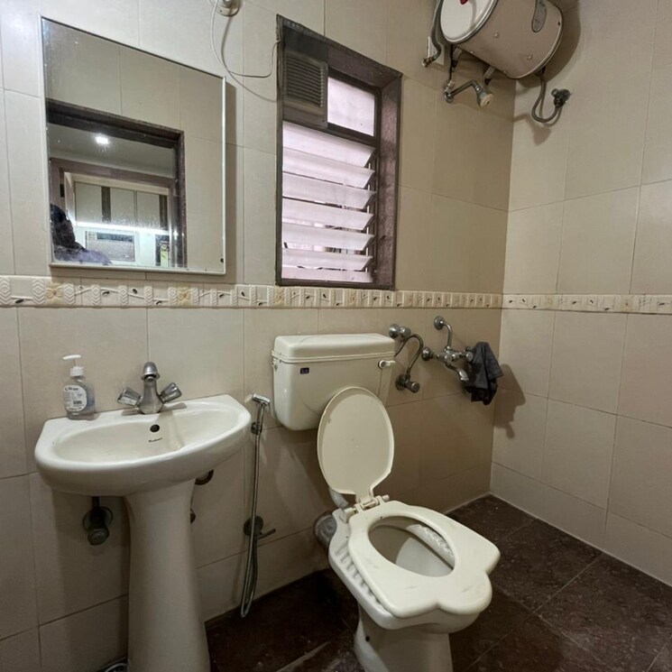 Bathroom, aundh 4 Bedroom 2000 Sq.Ft. Apartment In Aundh Pune 9457835
