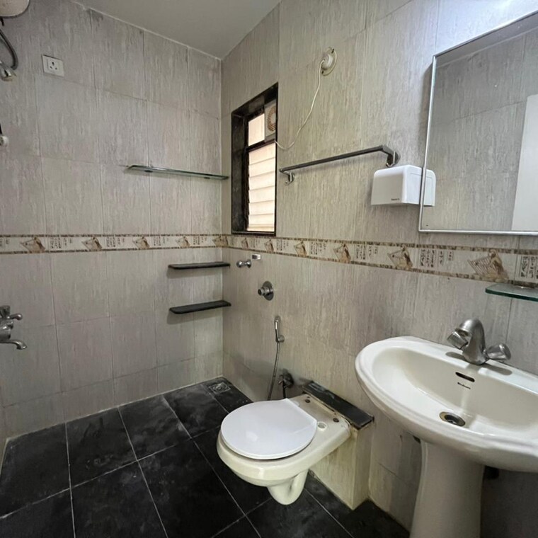 Bathroom, aundh 4 Bedroom 2000 Sq.Ft. Apartment In Aundh Pune 9457835