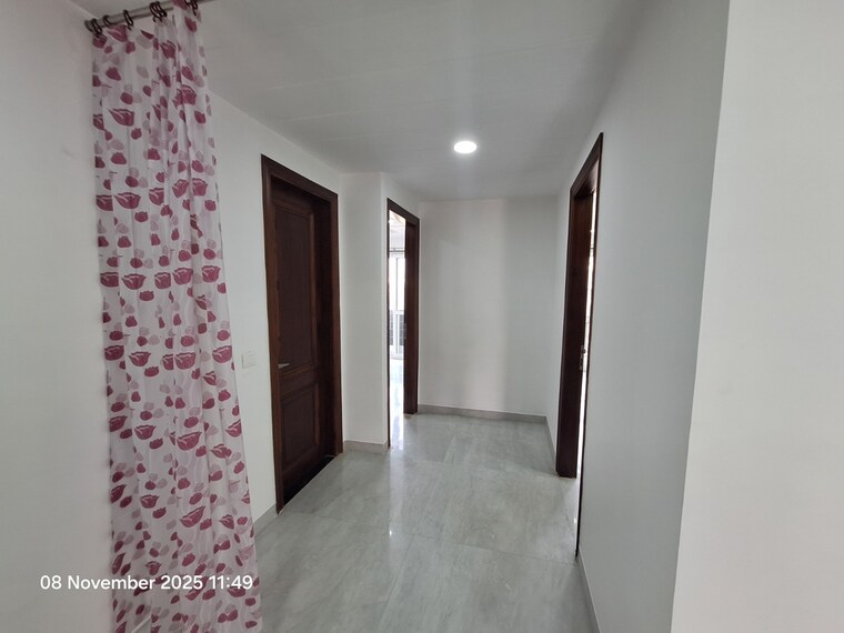 Room, dlf city phase 3 3 Bedroom 215 Sq.Yd. Builder Floor In Dlf City Phase 3 Gurgaon 9457799