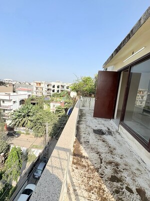 2 BHK Builder Floor For Rent in Chattarpur