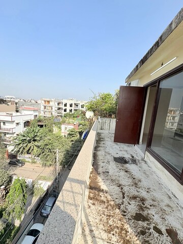 2 BHK Builder Floor For Rent in Chattarpur