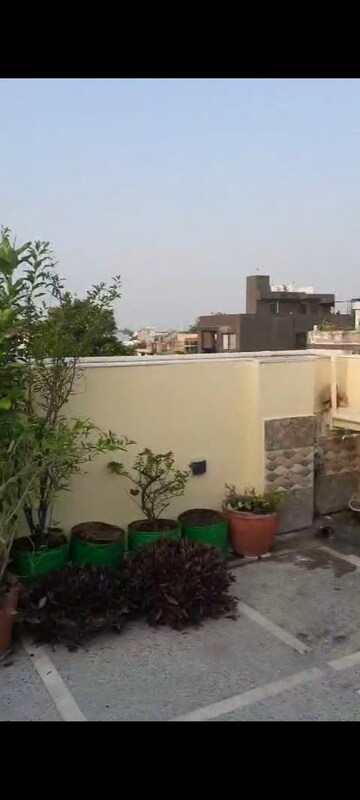 Balcony in 1 RK Builder Floor at Lajpat Nagar 4 – for Rent