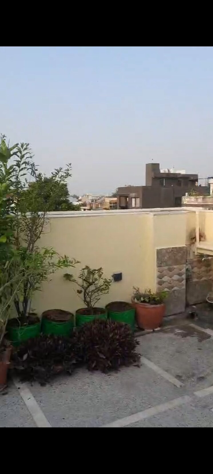 Balcony, lajpat nagar 4 1 RK 50 Sq.Yd. Builder Floor In Lajpat Nagar 4 Delhi 9457881