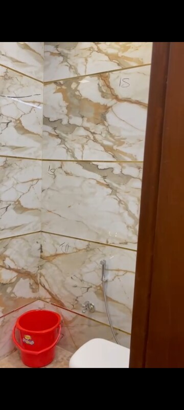 Master Bedroom in 1 BHK Builder Floor at Lajpat Nagar ii – for Rent