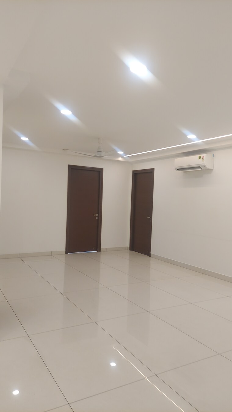 Bedroom, trendset-jayabheri-elevate 4 Bedroom 4095 Sq.Ft. Apartment In Madhapur Hyderabad 9458001