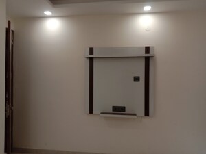 Room in 4 BHK Builder Floor at Dwarka Mor – for Sale
