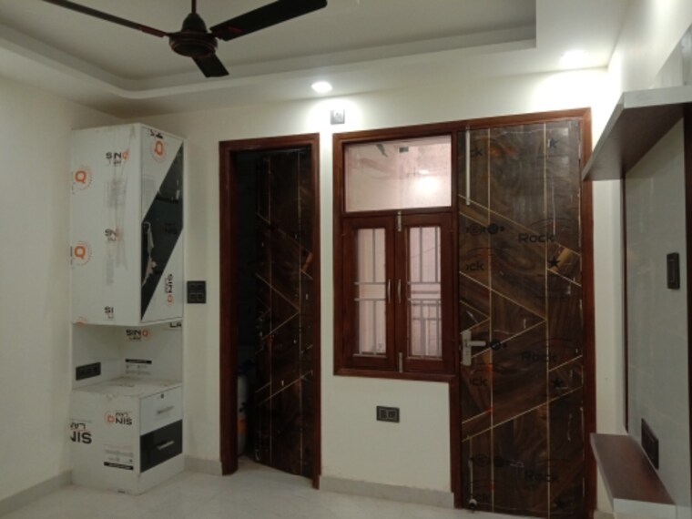 Living Room, dwarka mor 4 Bedroom 1080 Sq.Ft. Builder Floor In Dwarka Mor Delhi 9458067