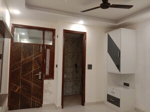 Building Lobby in 4 BHK Builder Floor at Dwarka Mor – for Sale