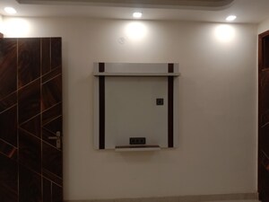 Room in 4 BHK Builder Floor at Dwarka Mor – for Sale