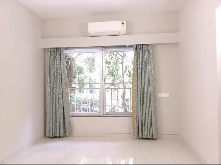Room, virat-chs 1 Bedroom 420 Sq.Ft. Apartment In Goregaon East Mumbai 9458111