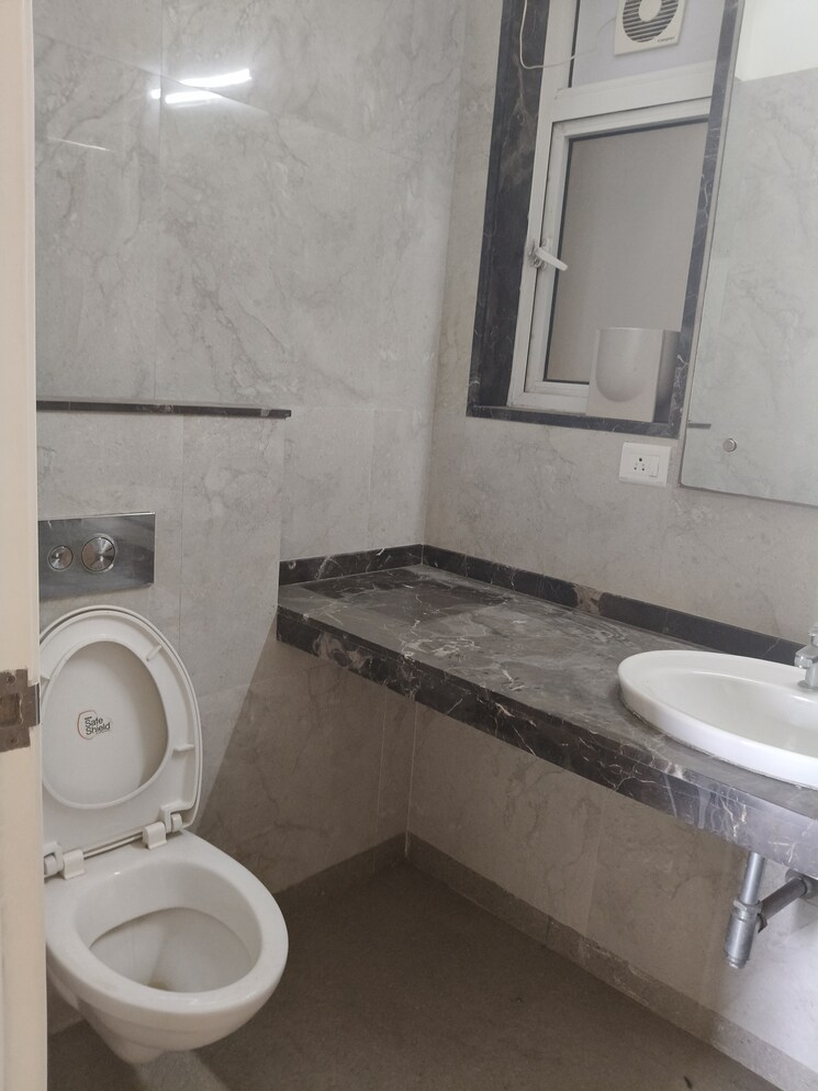 Attached Bathroom, l-t-crescent-bay-t2 2 Bedroom 920 Sq.Ft. Apartment In Parel Mumbai 9458185