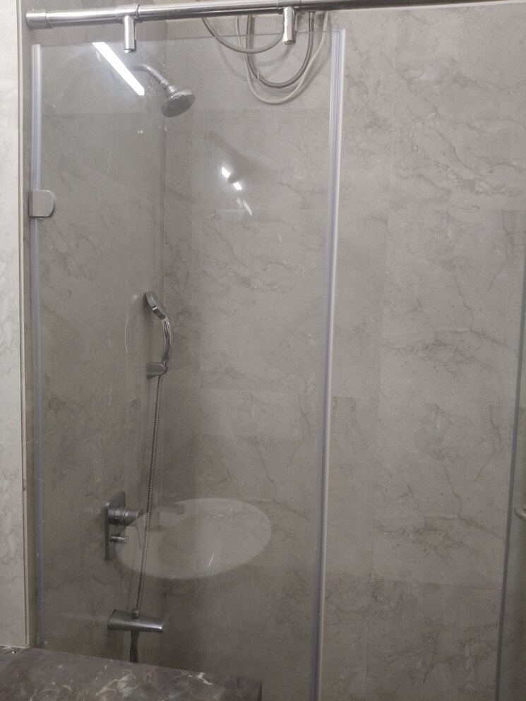 Attached Bathroom, l-t-crescent-bay-t2 2 Bedroom 920 Sq.Ft. Apartment In Parel Mumbai 9458185