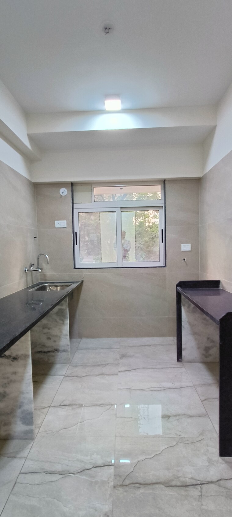 Room, shri-mahavir-krupa-chs 2 Bedroom 625 Sq.Ft. Apartment In Borivali West Mumbai 9458374