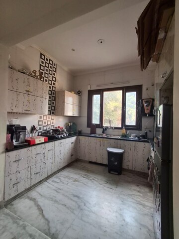 Kitchen in 3 BHK Builder Floor at Ansal Plaza Sector-23, Sector 23 – for Rent