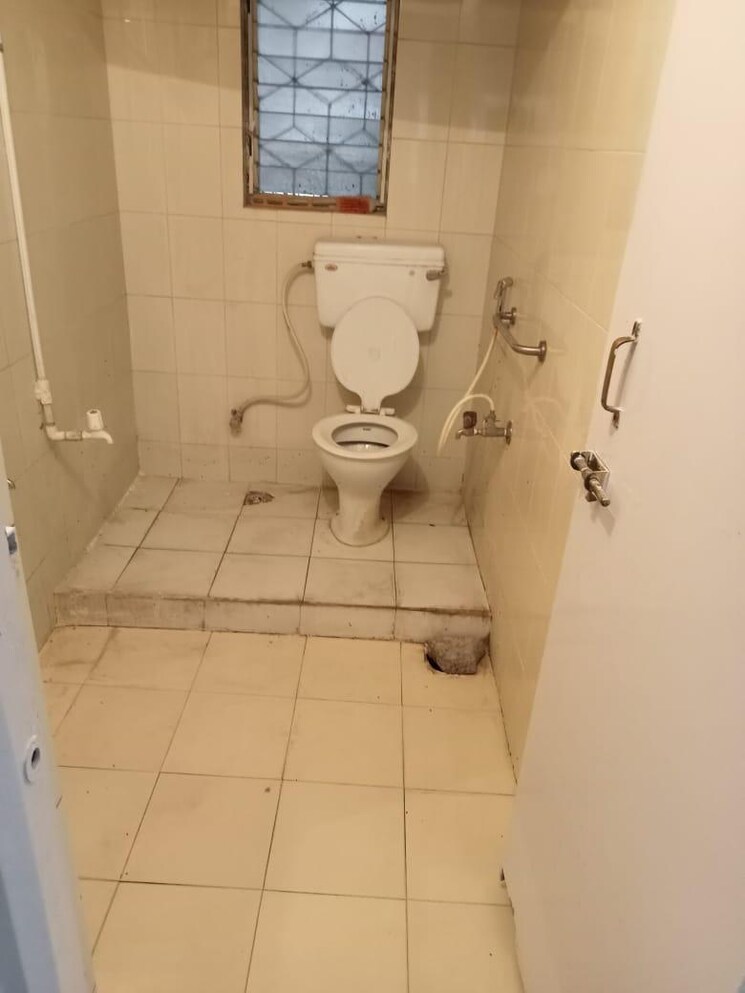 Bathroom, patil-regency 3.5 Bedroom 2100 Sq.Ft. Builder Floor In Erandwane Pune 9458372