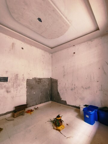 Living Room in 1 BHK Independent House at Mansa Ram Park – for Sale