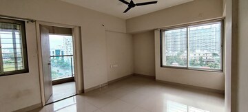 Room in 2 BHK Apartment at Brahma Vantage B, Bavdhan – for Rent